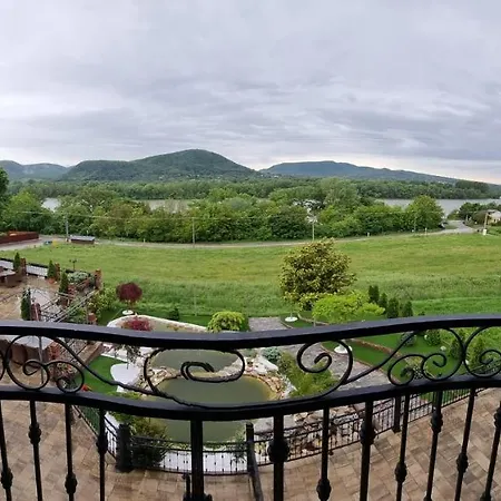 招待所 Modra Ryba 3*